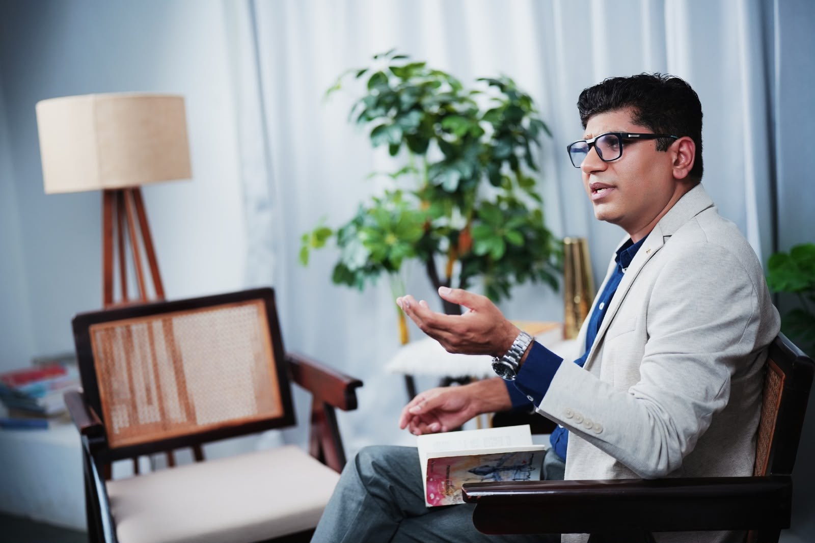 Kawal Arora in a one-to-one relationship coaching session